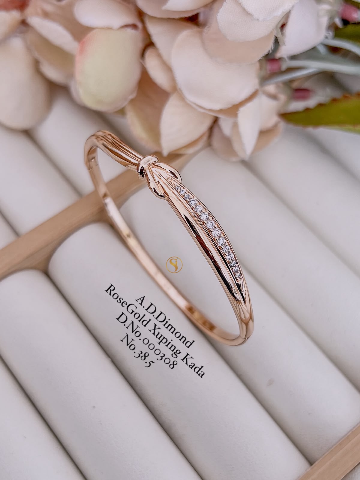 Women's Stylish Gold Plated Kada
