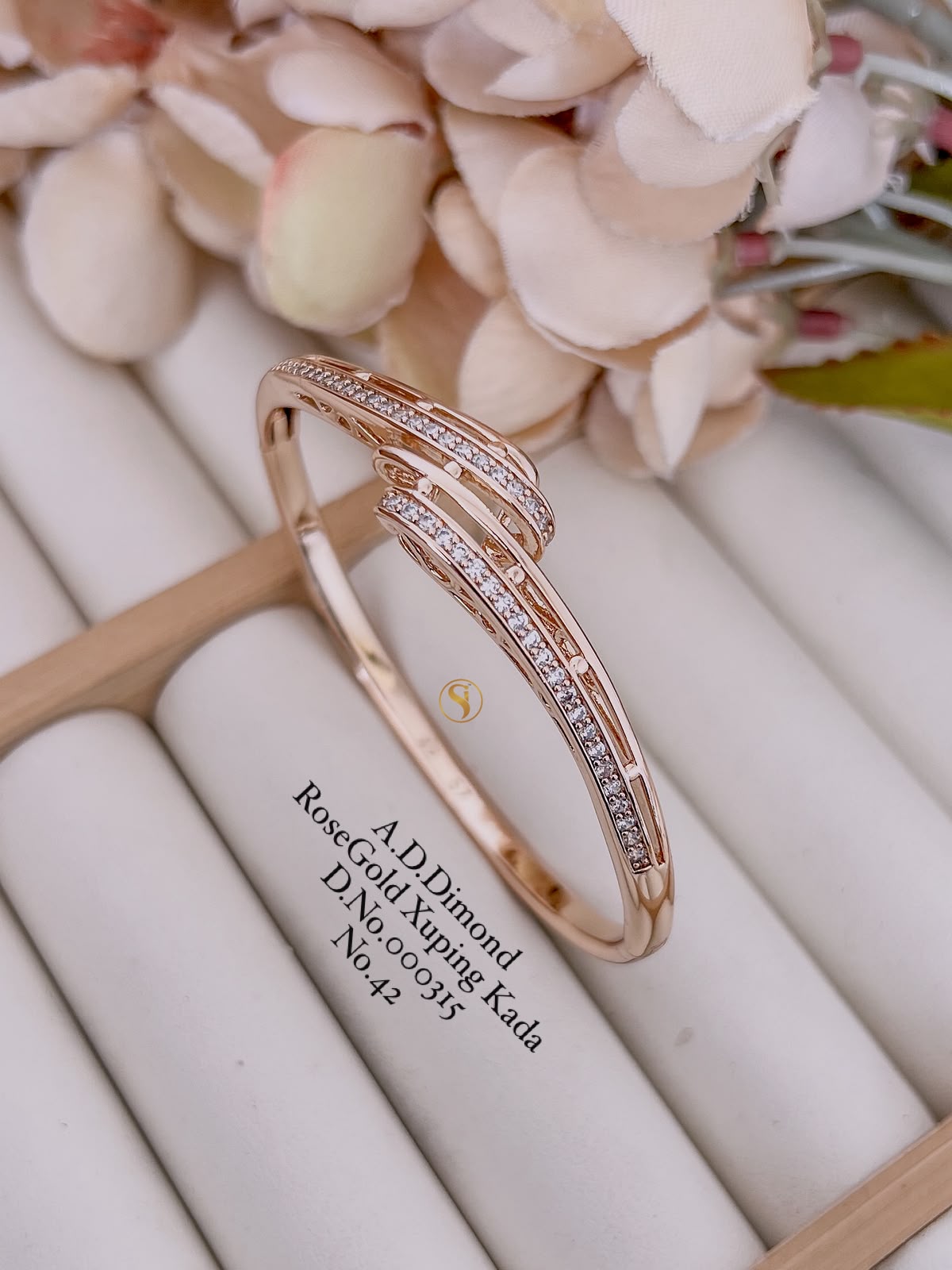 Adjustable Designer Bracelet for Office Wear or Party Wear