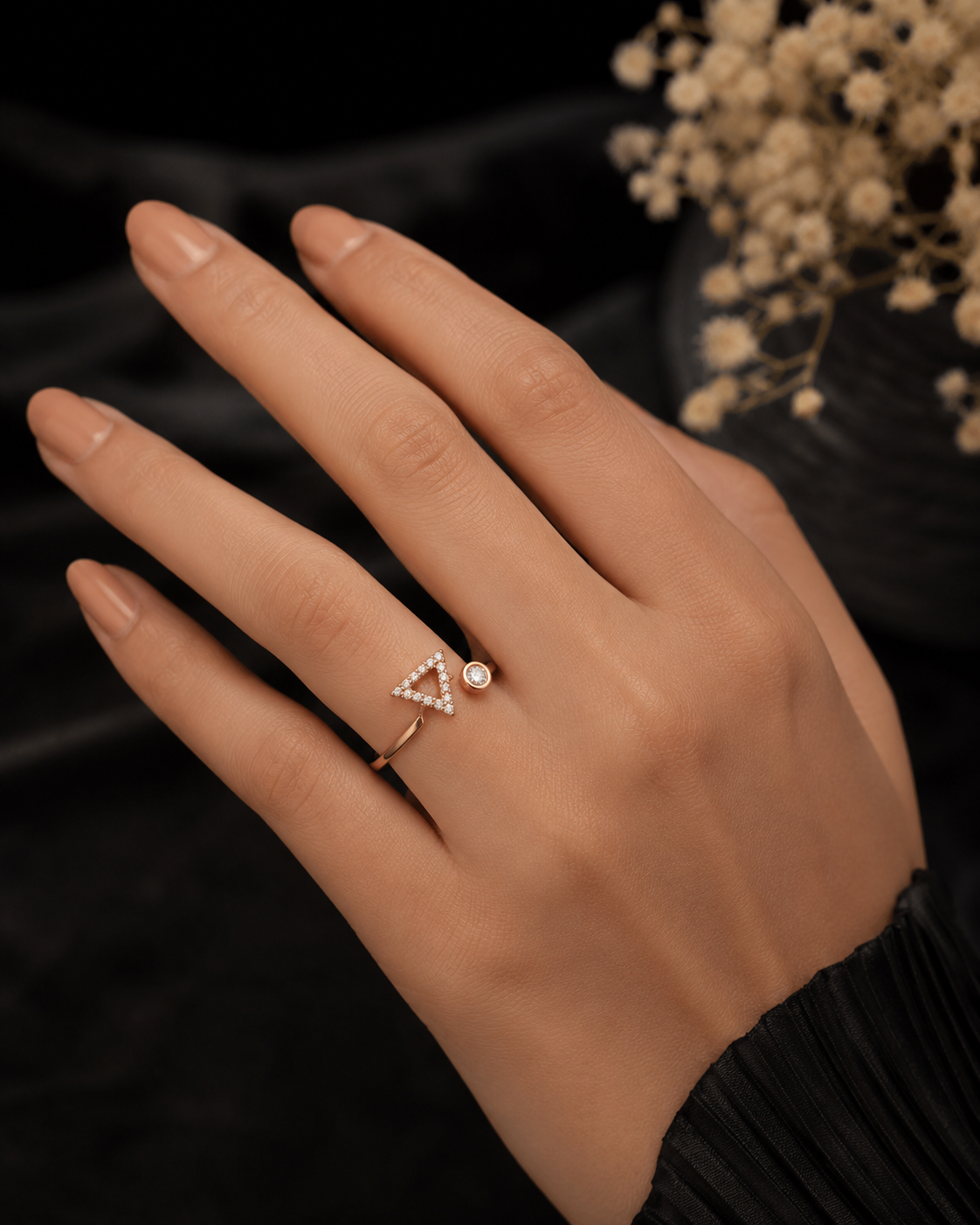 Stylish Ladies Finger Ring Adjustable Fashion Ring for Women Premium American Diamond CZ Ring Elegant Jewelry Daily Wear Wedding Party Office Wear Engagement Anniversary Gift for Her