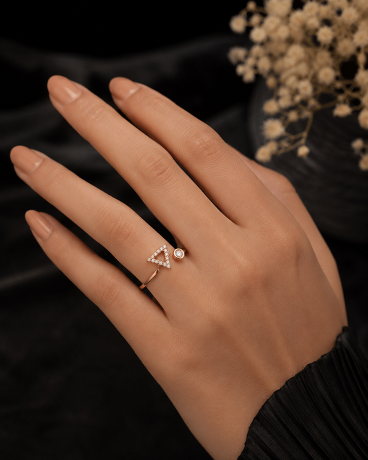Stylish Ladies Finger Ring Adjustable Fashion Ring for Women Premium American Diamond CZ Ring Elegant Jewelry Daily Wear Wedding Party Office Wear Engagement Anniversary Gift for Her
