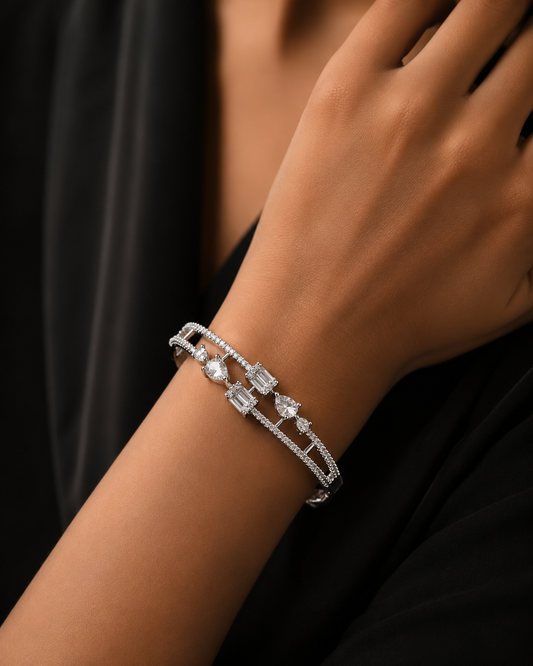 Fashion Bracelet for Women Gold Plated Adjustable Designer Bracelet Stylish Jewelry Daily Wear Wedding Party Wear Traditional Modern Bracelet Premium Gift for Girls Wife Sister Mother